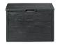 Coffre de jardin noir en plastique aspect bois.