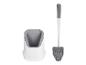 Ensemble de brosse de toilette et support, design moderne gris et blanc.
