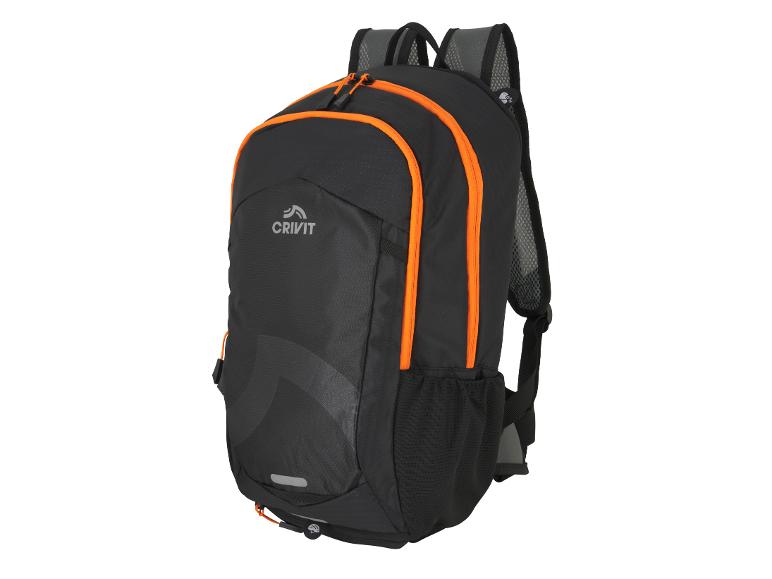 Sac à dos noir avec des accents et des fermetures éclair orange