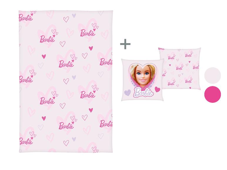 Parure de lit Barbie avec cœurs roses et un oreiller à l'effigie de Barbie.