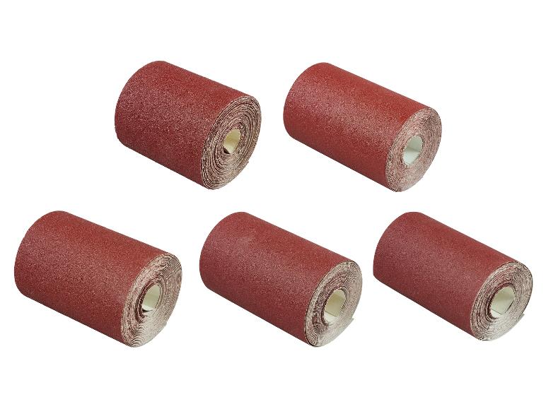 Cinq rouleaux de papier de verre rouge, disposés en diagonale sur fond blanc.