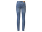 Un jean skinny bleu de Denim Department.