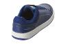 Basket bleue pour enfant, vue arrière.