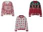 Trois pulls de Noël avec des motifs festifs, y compris des bonshommes en pain d'épices et des cannes à sucre.