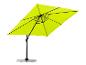 Parasol vert avec mât noir et base grise