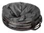 Un sac de transport pliable gris avec des accents rouges.