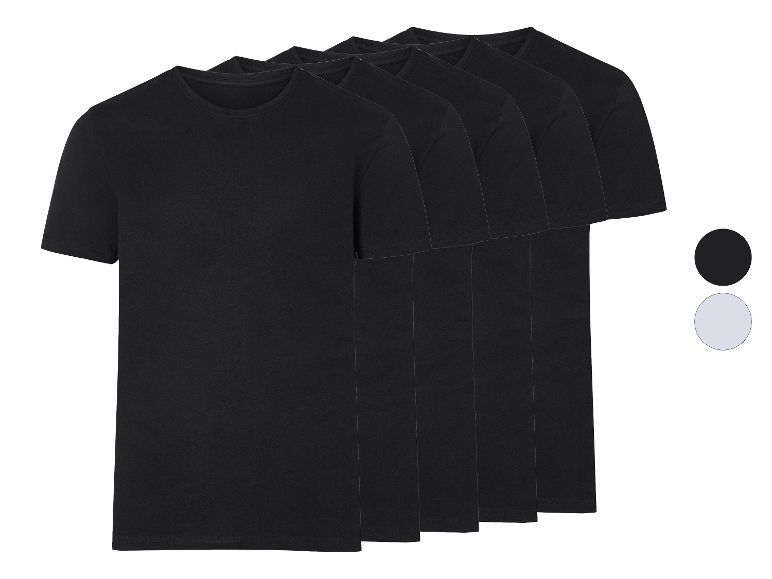 Cinq t-shirts noires à manches courtes.