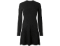 Robe en maille côtelée noire à manches longues.