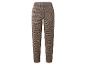 Pantalon à carreaux marron et beige sur fond blanc