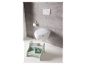 WC suspendu avec double chasse d'eau et marchepied enfant.
