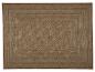 Tapis d'extérieur marron avec un motif géométrique en chevrons et des bordures rectangulaires.