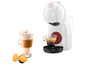 Une machine à café Nescafé Dolce Gusto blanche avec une tasse de cappuccino et deux capsules.