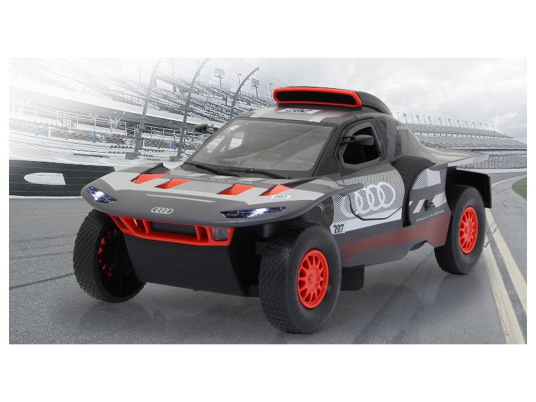 Modèle de voiture de course Audi e-tron.