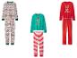Trois ensembles de pyjamas de Noël, avec des motifs festifs comme des rennes, des arbres et des rayures.