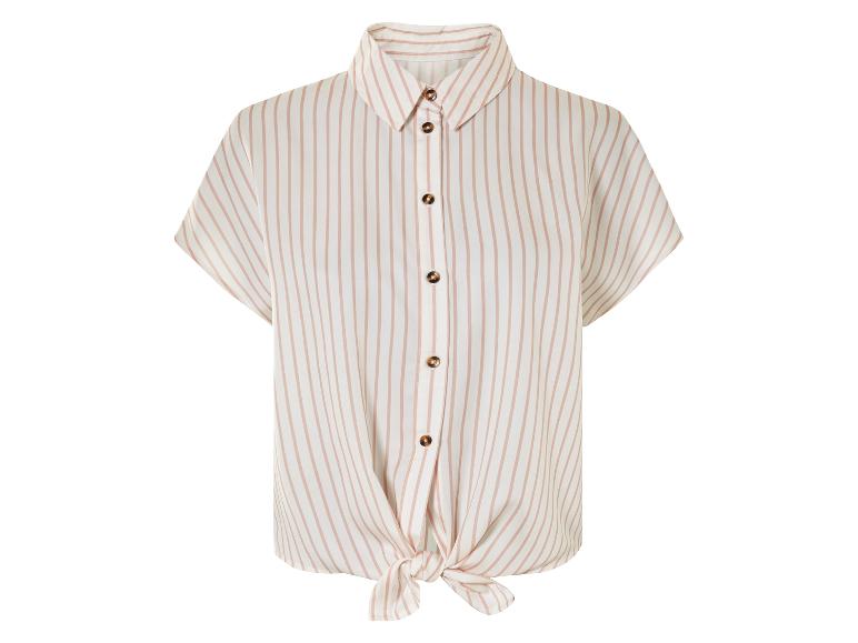 Chemise à rayures roses et blanches à nouer.