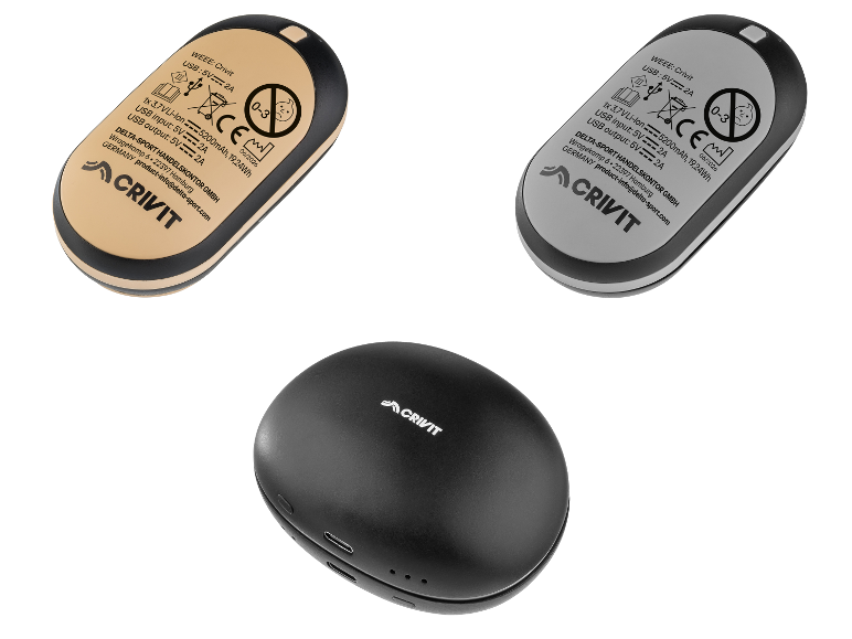 Deux batteries externes portables de 5200 mAh, une beige et une grise, avec une troisième batterie externe noire au premier plan.