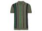 Polo rayé vert et marine en tricot.