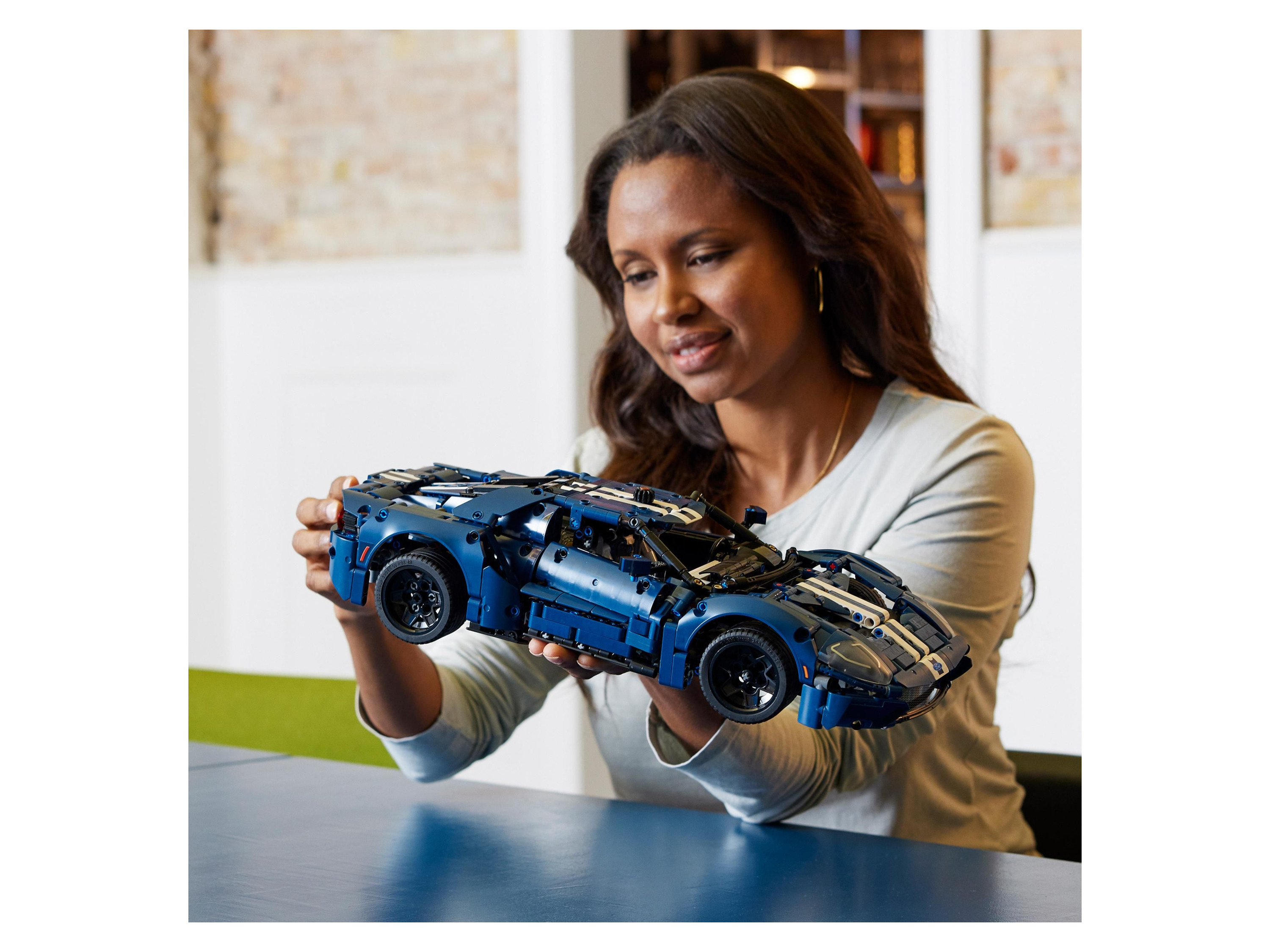 42154 LEGO® TECHNIC Ford GT 2022 - vue 2
