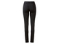 Jean skinny noir pour femme.