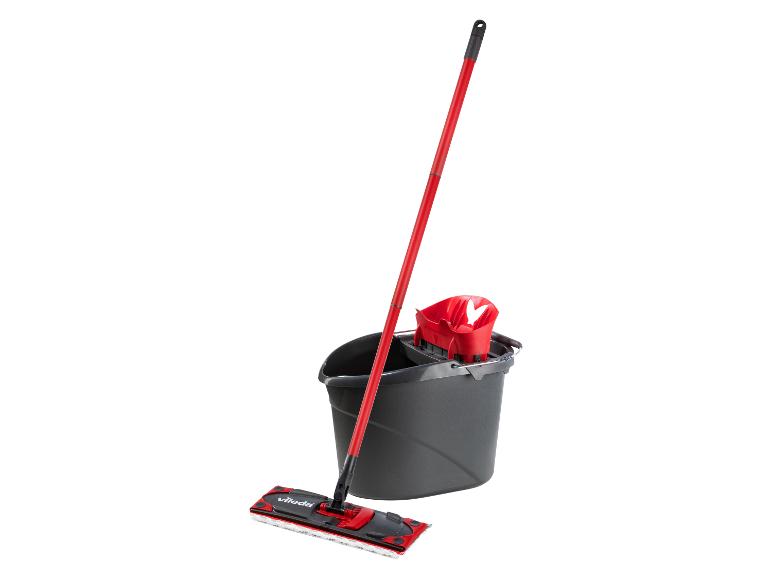 Ensemble de nettoyage Vileda avec balai plat, seau et essoreur, rouge et gris