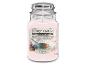 Bougie Yankee Candle Home Inspiration Marshmallow Snowflakes dans un pot en verre.