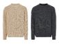 Pulls en maille beige et gris à col rond.