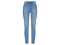 Jeans skinny bleu clair pour femme.