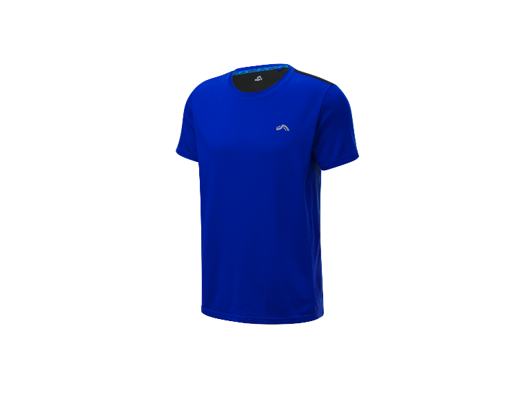T-shirt bleue Crivit avec des détails noirs.