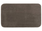 Tapis de bain marron.