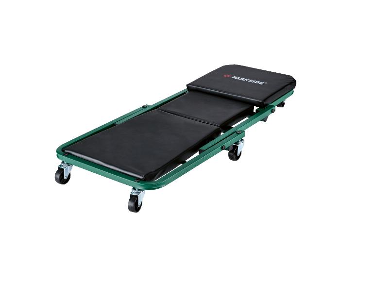 Chariot de mécanicien vert avec coussins rembourrés noirs et roues