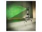 Un niveau laser vert Parkside sur un trépied.
