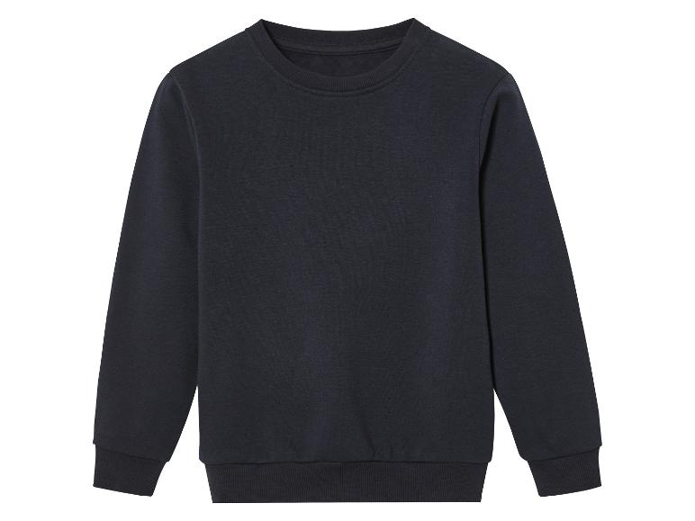 Sweat-shirt foncé à manches longues.
