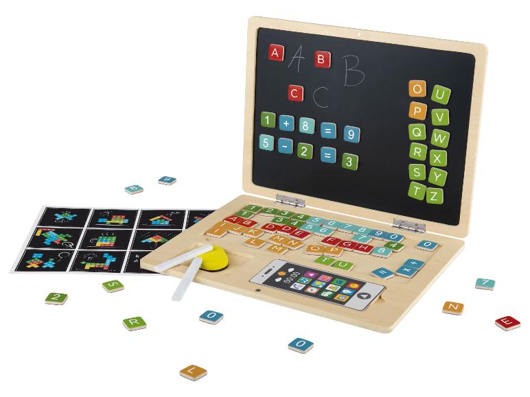 Un jouet d'apprentissage en bois en forme d'ordinateur portable avec des lettres et des chiffres colorés.