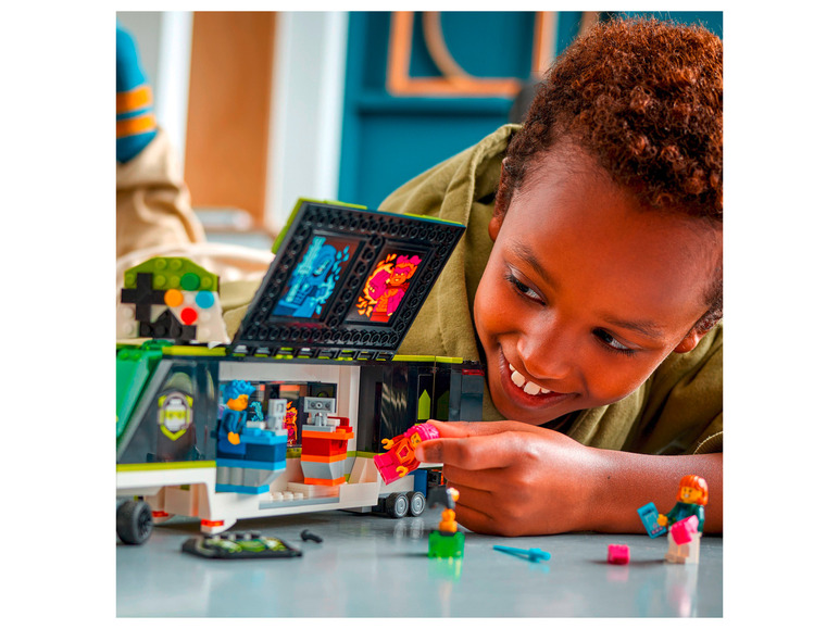 Aller en mode plein écran : LEGO® City Le camion de tournois de jeux vidéo - Image 5