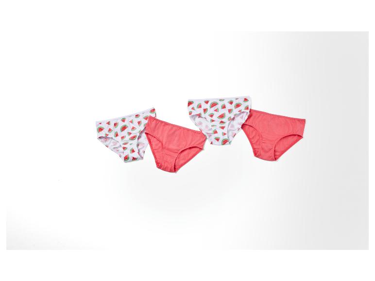 Trois paires de culottes : deux à motifs pastèque, une rose uni.