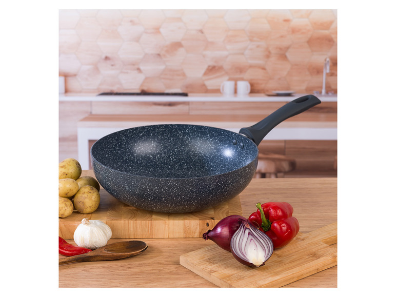 Aller en mode plein écran : Russell Hobbs Wok, casserole à manche, sauteuse ou casserole, Aluminium Nightfall Collection Blue Marble  - Image 22