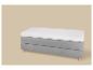 Sommier gris avec matelas blanc sur fond beige.