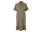 Robe chemise kaki à manches courtes.