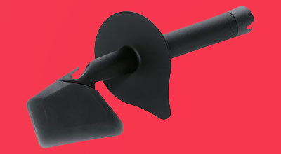 Accessoire de cuisine noir pour mélanger.