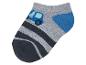 Chaussettes courtes rayées pour enfant, motif camion bleu.