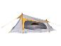 Tente Robi : design blanc et jaune, pour le camping.