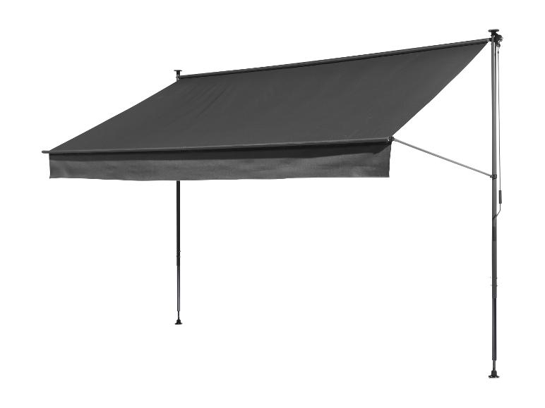 Auvent rétractable gris foncé avec poteaux de support sur fond blanc