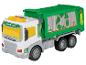 Un camion à ordures jouet vert avec un symbole de recyclage.