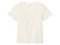 Un t-shirt blanc uni à manches courtes.