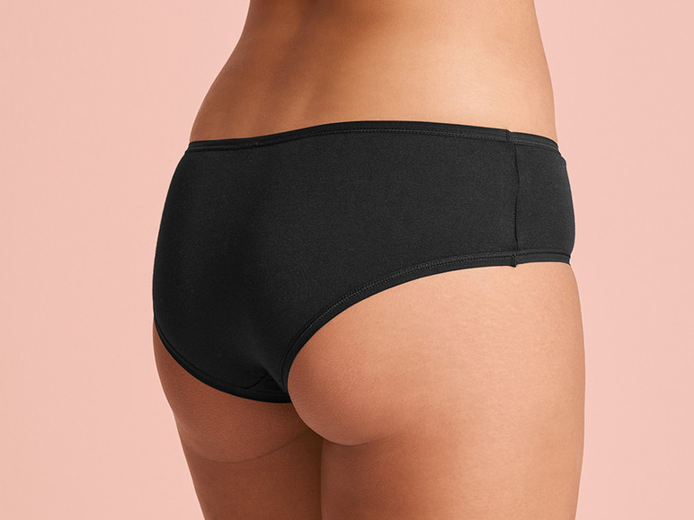 Culotte noire pour femme.