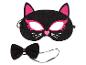 Un masque de chat noir avec des détails roses et un nœud papillon noir.