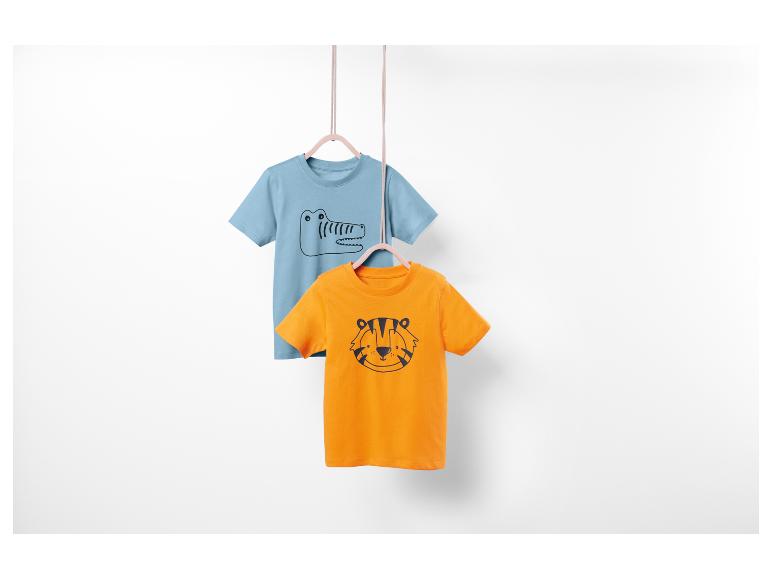 Deux t-shirts pour enfants avec un imprimé de tigre et de crocodile