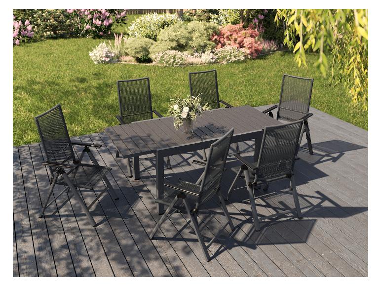 Ensemble table et six chaises de jardin en métal gris.