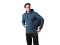 Homme en sweat à capuche bleu et pantalon noir tenant un ballon