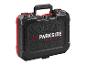 Mallette à outils noire et rouge avec l'inscription 'PERFORMANCE'.
